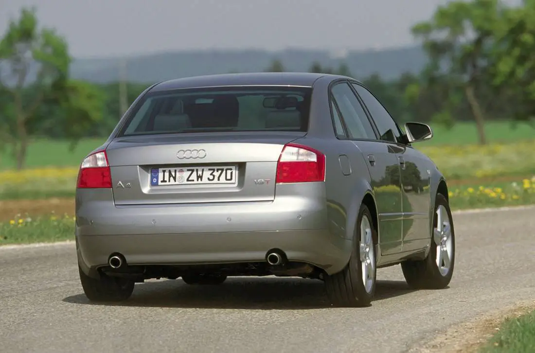 Audi A4 (B6, Tipo 8E) • Cinghia o Catena?